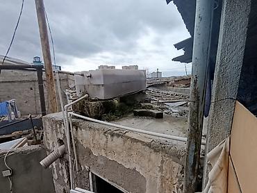 daşkəsən: Satılır: qədim üslublu həyət evi Xüsusiyyətlər: - 1 mərtəbə, hündür — 9