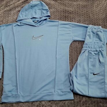 trapstar trenerke: Nike, XL (EU 42), Jednobojni, bоја - Svetloplava