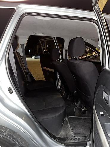салон марк 2: Toyota Ist: 2002 г., 1.5 л, Автомат, Бензин, Хэтчбэк — 7