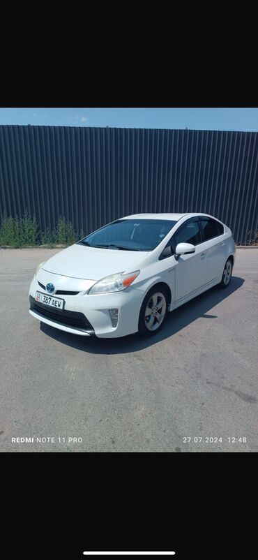 Toyota: Toyota Prius: 2013 г., 1.8 л, Автомат, Гибрид, Хэтчбэк