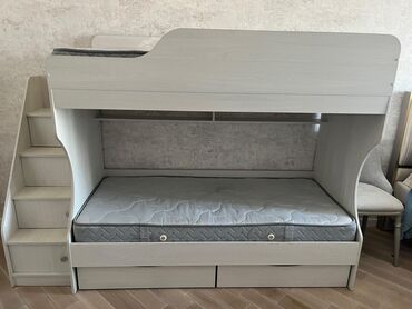 Masa və oturacaq dəstləri: Oğlan və qız üçün, İşlənmiş, Çarpayı, Matras ilə, Siyirməli