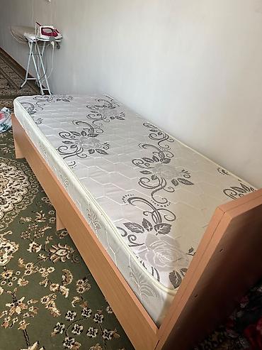 bunk bed: Односпальная кровать с матрасом. - Размер спального места — 2