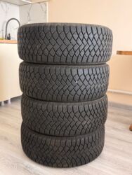 комплект зимней резины: Шиналар 215 / 55 / R 17, Кыш, Колдонулган, Комплект, Жеңил унаалар, Maxxis