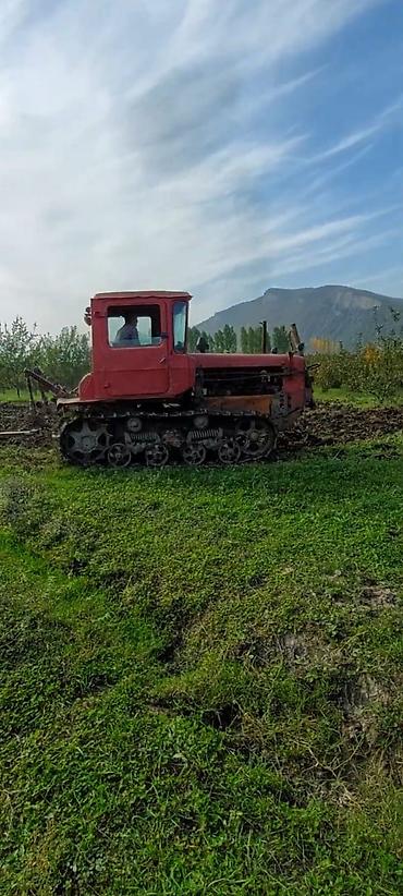 Traktorlar: DT-75 aqreqatları ilə təcili satılır. Paletli traktor və aqreqatlar — 1