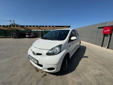 Toyota: Toyota Aygo: 1 l. | 2011 έ. Χάτσμπακ — 11