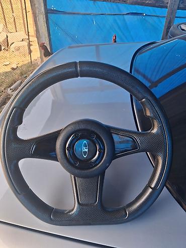 Avtomobil sükanı – 3 şüalı, idman üslubunda - Material: toxumalı