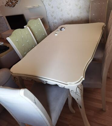 işlənmiş stol stul dəsti: Qonaq otağı üçün, İşlənmiş, Dördbucaq masa