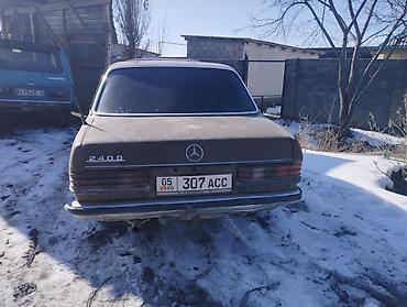 магнитола е39 штатная: Mercedes-Benz W123: 1984 г., 2.4 л, Механика, Дизель, Седан — 3