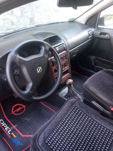 Opel: Opel Astra: 1.6 l | Sedan — 11