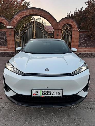 Dongfeng: Dongfeng Aeolus L7: 2025 г., Автомат, Электромобиль, Кроссовер — 2