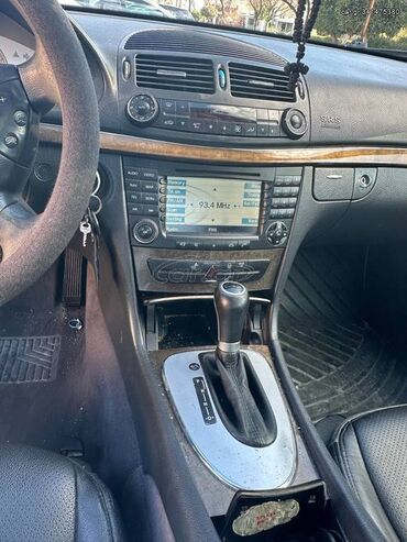 Mercedes-Benz: Mercedes-Benz E 270: 2.7 l. | 2003 έ. Λιμουζίνα — 14