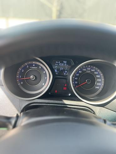 yük qazeleri: Hyundai Elantra: 1.6 l | 2012 il Sedan — 6