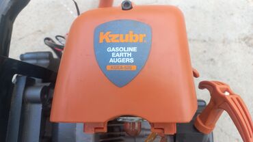 Beton və beton məmulatları: Kzubr KGEA-520 benzinli torpaq burgusu Məhsul təsviri: - Marka/model