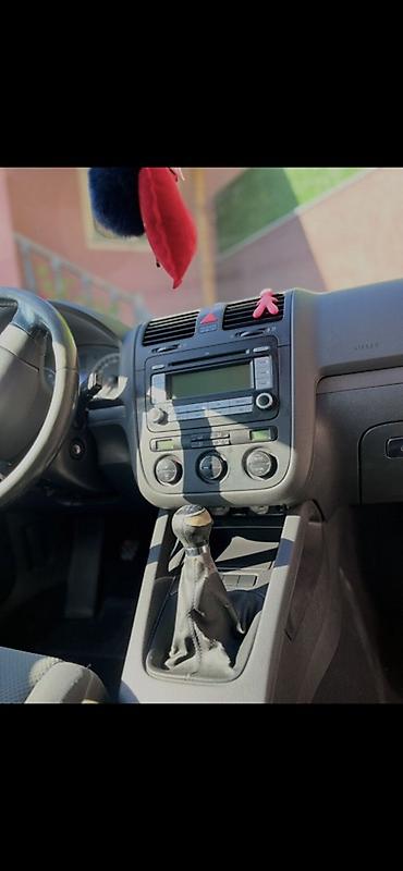 pr auto lajkovac: Volkswagen Golf V – hečbek, crna boja, 5 vrata. Glavne — 3