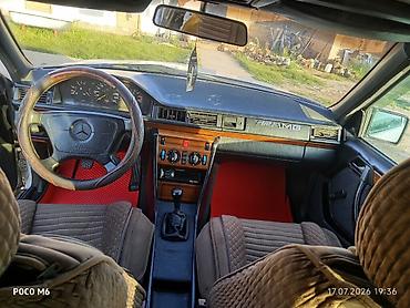 мата секыл: Mercedes-Benz W124: 1993 г., Кол менен иштөөчү, Седан — 5