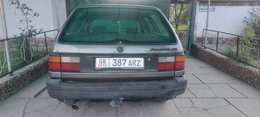 запчасти на опель вектра а: Volkswagen Passat: 1993 г., 1.8 л, Механика, Газ, Универсал