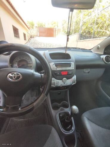 Toyota: Toyota Aygo: 1 l. | 2009 έ. Χάτσμπακ — 17