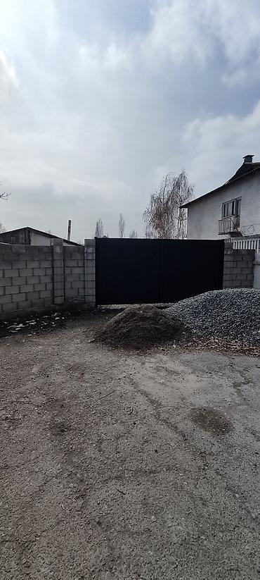 Продажа коттеджей и домов: Продаётся 3-х комнатный дом частично с ремонтом. Дом просторный — 17