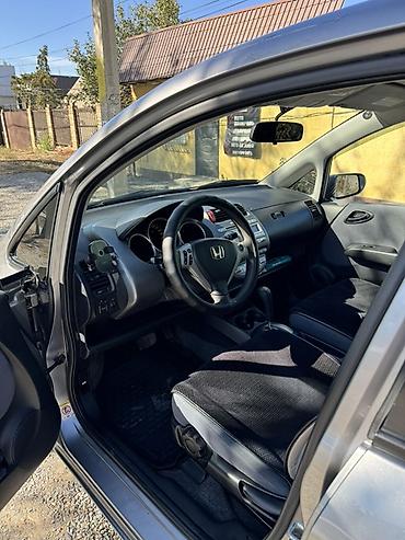 Honda Jazz: 2008 г., 1.4 л, Вариатор, Бензин, Хэтчбэк