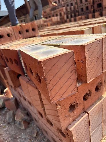 Строительный кирпич: Пустотелый, дырчатый, Жженый кирпич, Полублок, 250×120×88 — 6