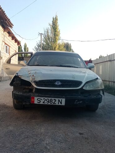 машиналар: Kia : 1998 г., 2 л, Механика, Бензин, Седан