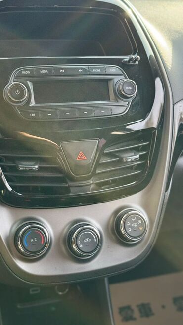 Chevrolet: Chevrolet Spark: 2018 г., 1 л, Вариатор, Бензин, Хэтчбэк — 16