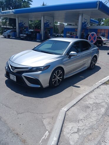 кио к5: Toyota Camry: 2018 г., 2.5 л, Автомат, Бензин, Седан