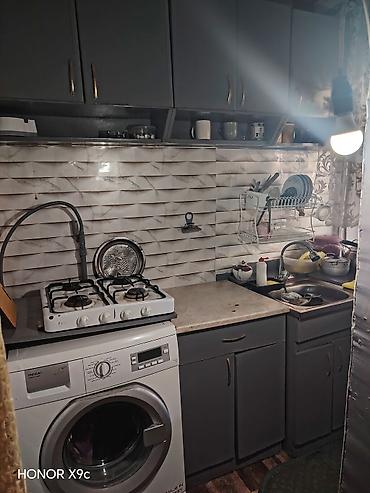 Yeni tikili: Bülbülə qəs., 3 otaqlı, Yeni tikili, m. Koroğlu, 80 kv. m — 28