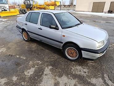 1994: Volkswagen Vento: 1994 г., Седан — 4