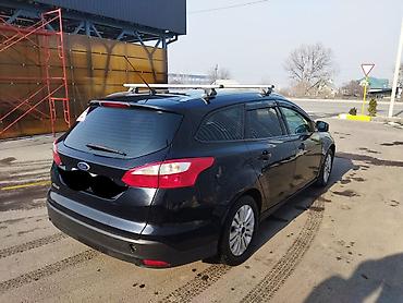 Продажа авто: Ford Focus: 2014 г., 1.6 л, Механика, Бензин, Универсал — 3