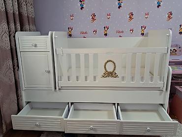 2 qapili dolablar: Uşaq beşiyi – funksional kombinə edilmiş model - Rəng: ağ, ön paneldə — 3