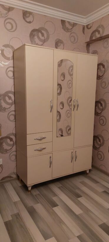 Dolablar: Açılan, 3 qapılı Düz dolab, Qarderob, paltar dolabı -da lalafo.az — 10 Dolablar: Açılan, 3 qapılı Düz dolab, Qarderob, paltar dolabı — 10