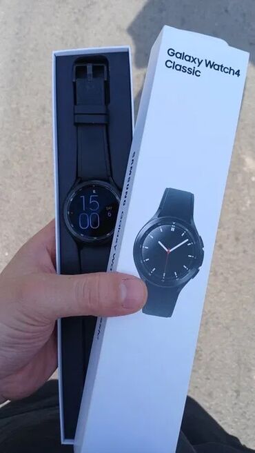 пока х4: Samsung Galaxy Watch4 Classic - Модель: Galaxy Watch4 Classic - Цвет