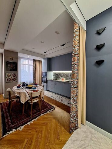 советская бокомбаева: 2 комнаты, 63 м², Элитка, 10 этаж, Дизайнерский ремонт