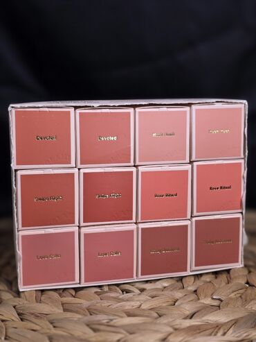 Çantalar: Qadın çanta dəsti - Dizayn: Şık və minimal xətlər; yumşaq formalar — 7