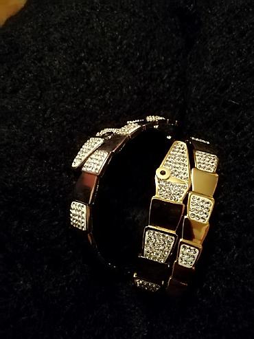 Narukvice: Ekskliziv
 swarovski
 pozlata
5 puta skuplja u prodavnici — 5
