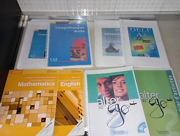 Школьные учебники.
Учебники на английском языке