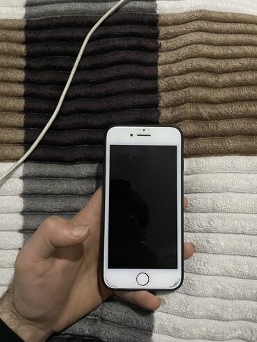 kontakt home 2ci el: IPhone 8, 32 GB, Matte Gold, Barmaq izi