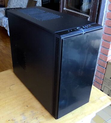 Ostali kompjuterski delovi: Fractal Design Define 4 Black Pearl Sound Proof 12kg Čelika Obloženo — 14