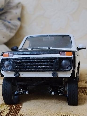 varli ata kasib ata: Maket avtomobil – Lada Niva (1:24 ölçülü) barter var real alıcıya cüzi — 1