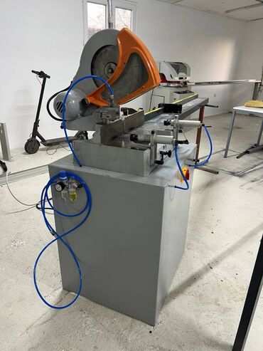 Cirkulari: Ger Masina za secenje industrijska Ispravna Novi Sad Akcija — 12