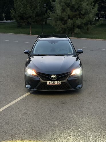 tayota runx: Toyota Camry: 2019 г., 2.5 л, Автомат, Бензин, Седан