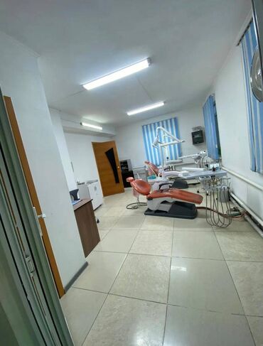 золотые пески снять домик: Үй, 300 кв. м, 7 бөлмө, Кыймылсыз мүлк агенттиги, Эски ремонт