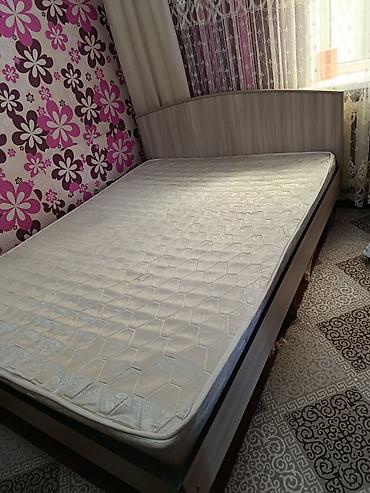 матрса: Двуспальная кровать с матрасом - Размер спального места — 1