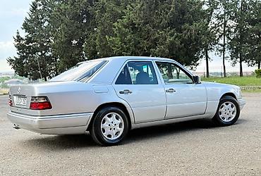 Mercedes-Benz: Mercedes-Benz E 200: 2 l | 1994 il Sedan — 21