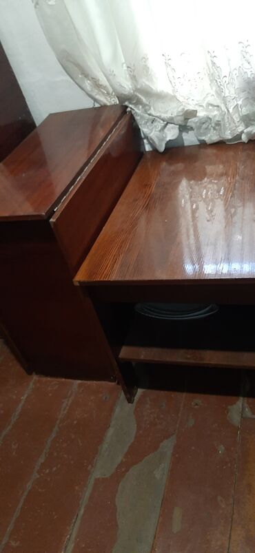 столы для дачи: Садовый стол Дерево, Самовывоз