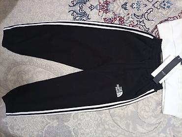 фейс: Спортивный костюм The North Face (логотип на груди), бело‑черный — 9