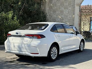 электро унаа: Toyota Corolla: 2022 г., 1.8 л, Вариатор, Гибрид, Седан — 4
