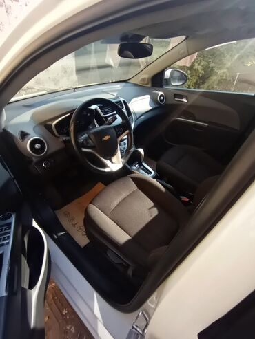 Chevrolet: Chevrolet Aveo: 1.4 l | Sedan — 3