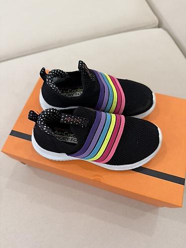 nike react: Детские слипоны Skechers в черном цвете с яркими разноцветными — 2